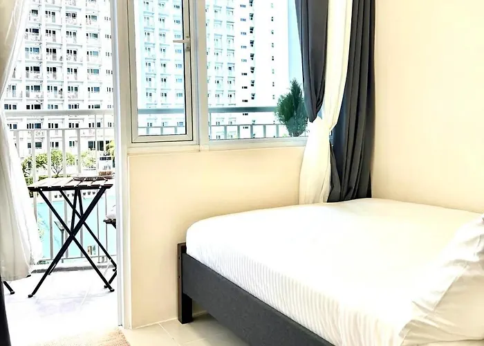 Modern Makati Pool View Jazz Residences Aparthotel